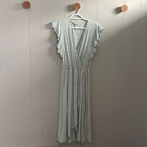 Caution To The Wind / Flared Sleeve V-Neck Dress Teal and White Pattern